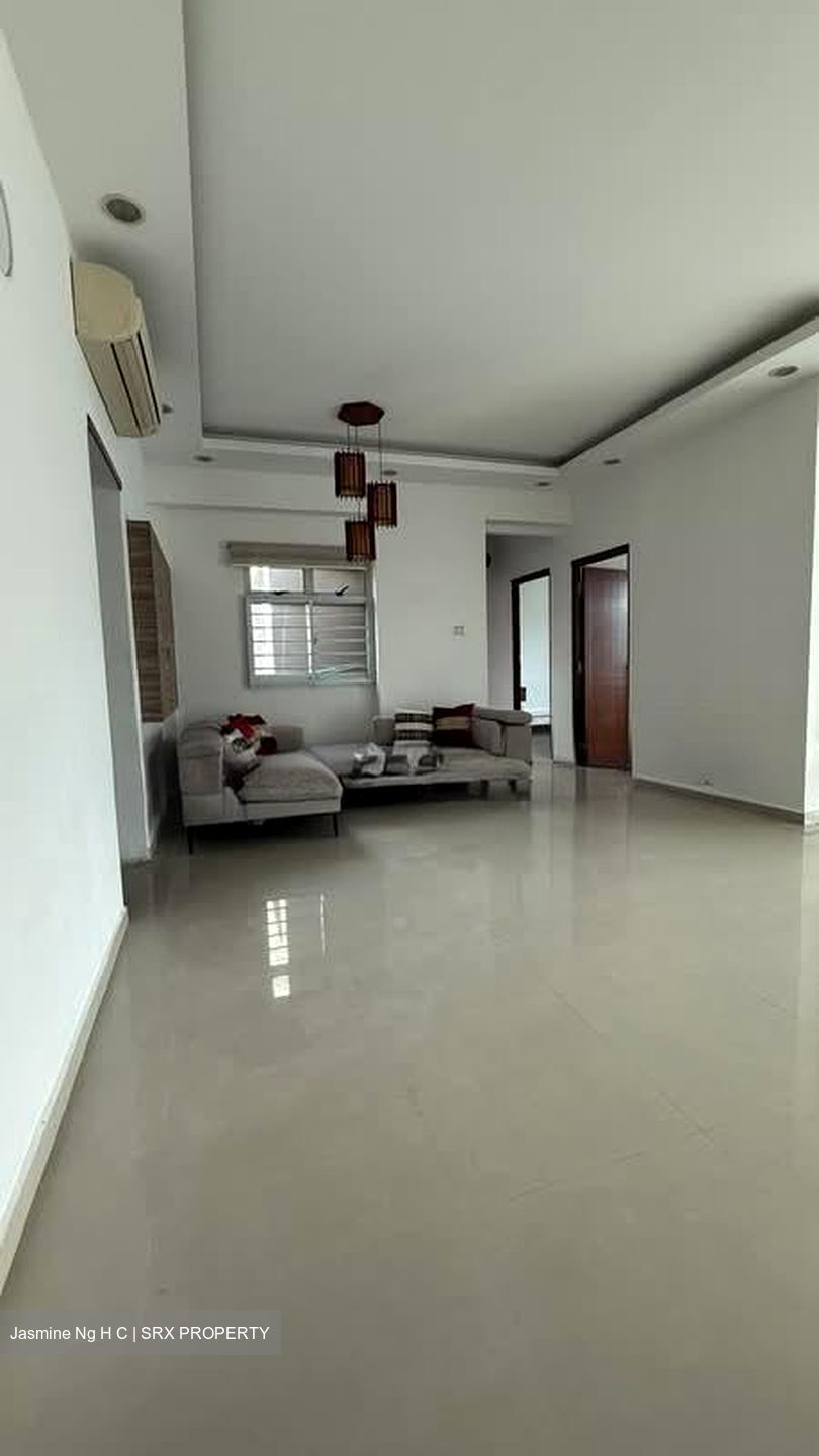 Blk 648 Eastdale (Punggol), HDB 5 Rooms #544931781